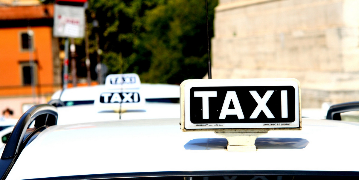Seligardi nuovo presidente del Consorzio Taxi Reggio Seligardi nuovo presidente del Consorzio Taxi Reggio